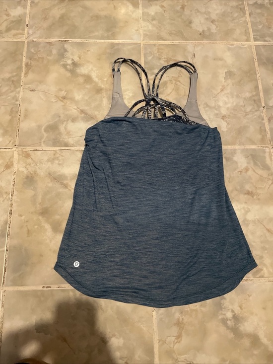 lululemon athletica Tops - Lululemon Moment To Movement 2 In 1 Tank Top Women’s 6 Heather Blue Built In Bra